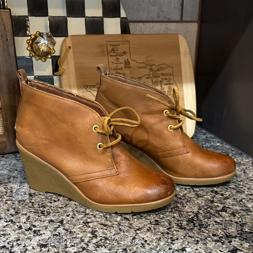 Sperry Top-Sider Harlow Brown Wedge Bootie Size 7 1/2